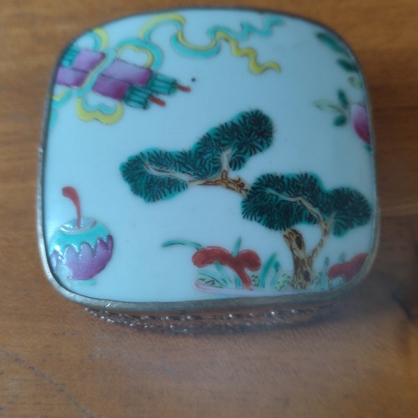 Boîte à éclat bijoux shard box porcelaine et métal argenté décor japonisant