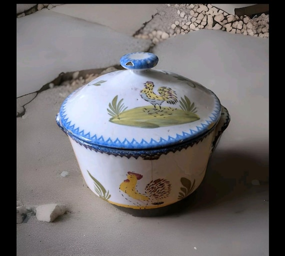 Charolles Saint Maurice soup tureen with rooster missing old restoration with staple French tableware