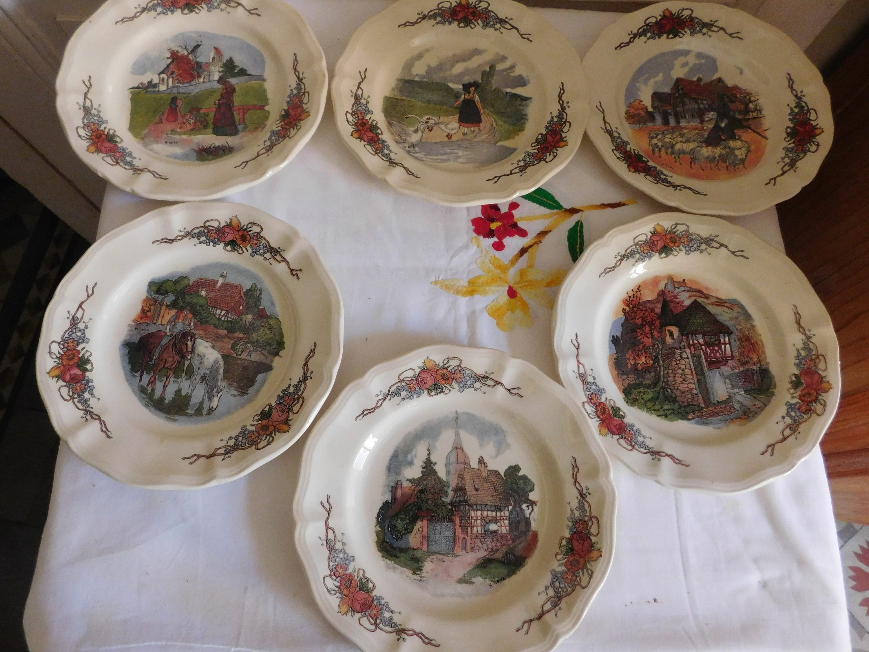 Suite de Six Assiettes à Déssert Faïence Sarreguemines Obernai Décor Loux 1945/1967 Française