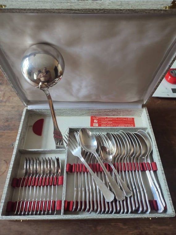 Pierre Devouge cutlery set 37 pieces silver metal Contours model forks spoons ladle