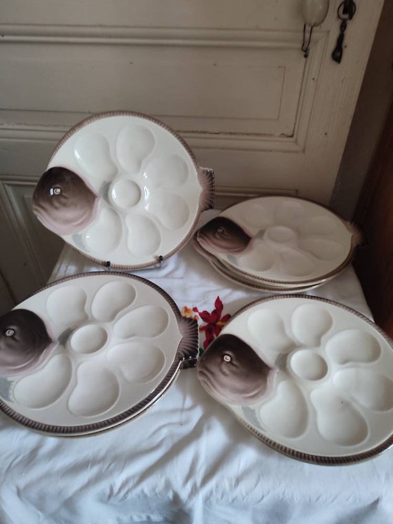 Six Longwy earthenware oyster plates, Copenhagen pattern, 1900/1960