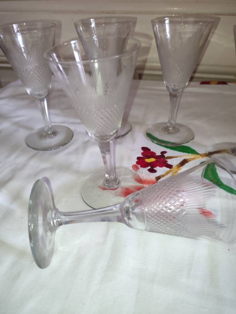 Belle suite De Six Verres