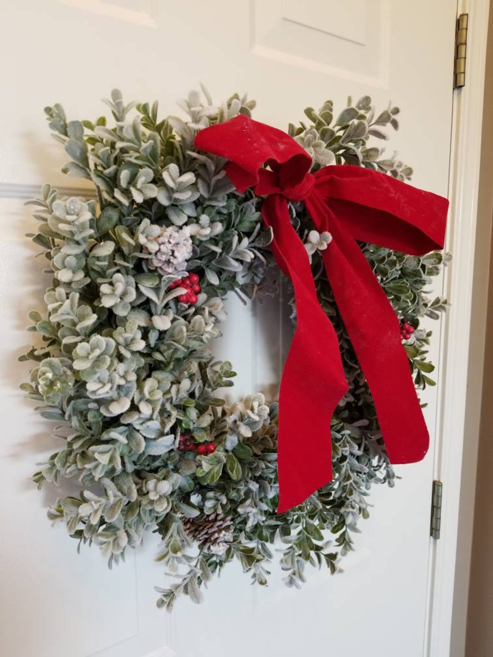 Boxwood/ Christmas Boxwood/ Holiday Wreath / Boxwood Wreath/ Etsy