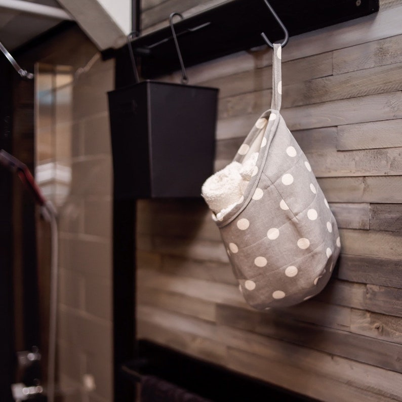 Hanging Storage Pods