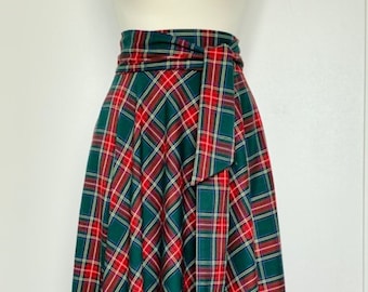 Winter plaid maxi skirt Green plaid maxi skirt Long tartan woman skirt Maxi skirt with pockets Long skirt  Long plaid skirt Long woman skirt