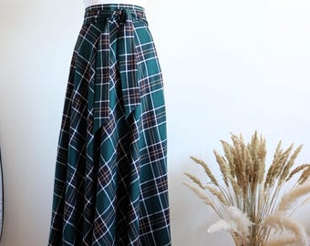 Winter plaid maxi skirt Green plaid maxi skirt Long tartan woman skirt Maxi skirt with pockets Long skirt Long plaid skirt Long woman skirt