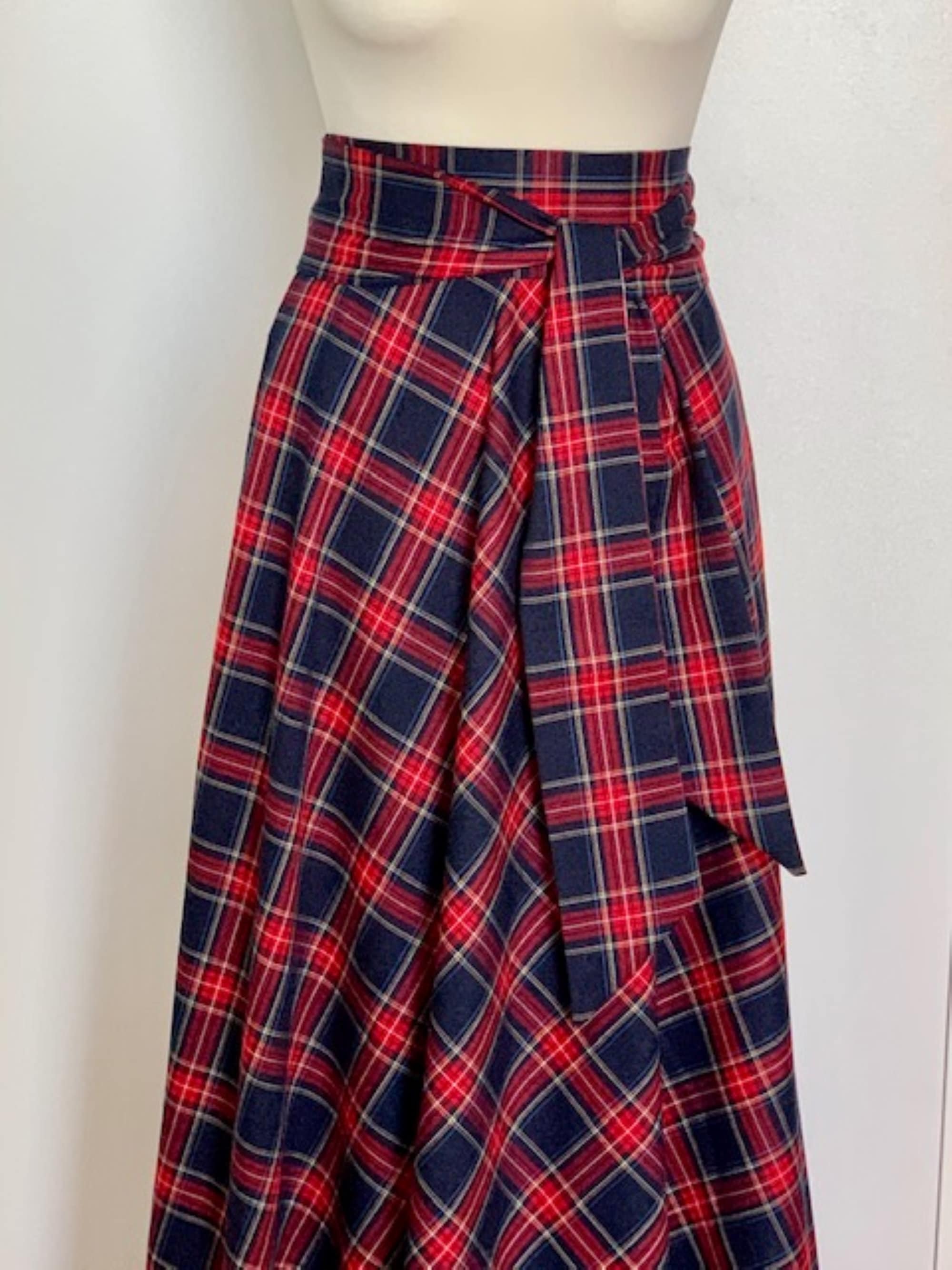 Winter Plaid Maxi Skirt Navy Blue Plaid Maxi Skirt Long Tartan Woman Skirt Maxi Skirt With Pockets Long Skirt Long Plaid Skirt Long Skirt Etsy Canada