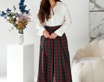Green tartan long  skirt Green  plaid maxi skirt Green maxi  skirt with pockets Green long skirt Long woman skirt Long skirt with pleats