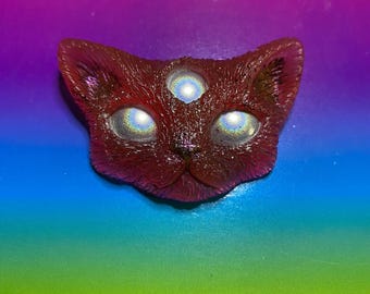 Pink holographic three eyed resin cat keychain magnet
