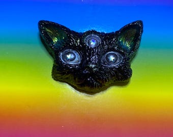 Starry pupil black three eyed resin cat keychain magnet
