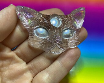 Super clear holographic three eyed resin cat keychain magnet