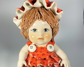 Extremamente raro Lino Zampiva Estatueta de menina vintage Linda menina de porcelana em um vestido vermelho com cabelo espaguete