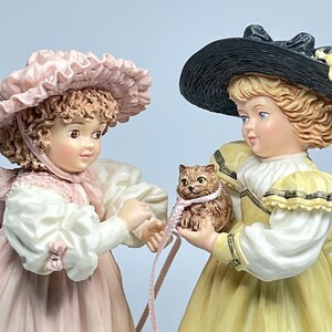 991 NEW FRIENDS 910171,Maud Humphrey Bogart,Girls W/Kitten Figurine w/box and certificate
