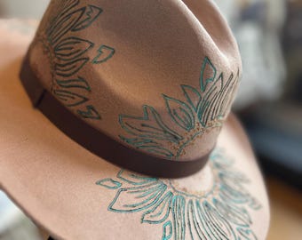 Painted,Sunflower Burned Hat, Fedora Hat, Women’s Fedora Burned Hat, Cowgirl Wide Brim Fedora, Sunflower, Boho, Engraved Felt Hat