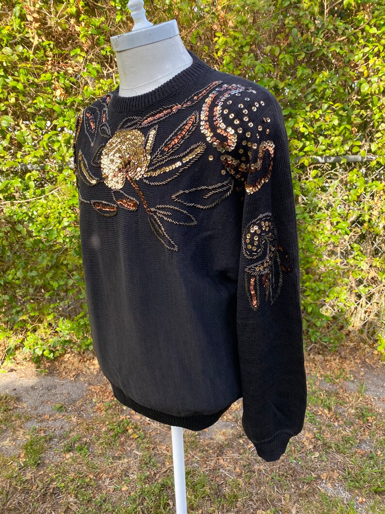 Vintage Black Sweater Gold Sequins and Beading 80s Knit Pullover Size Large imagem 6