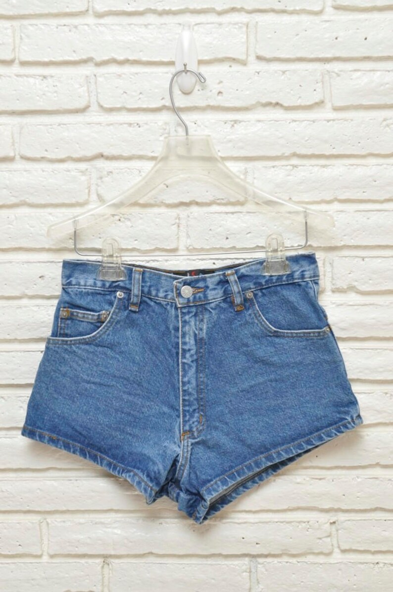 High Waisted Denim Shorts by Bolero 1980's Women's Size 7 Medium Wash Wide Hem Perfect Jean Shorts 30 waist Mom Jeans Summer Jean Short image 4