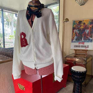 Vintage Varsity Cardigan Swear Cream Knit Adult Large Red Chenille Letter