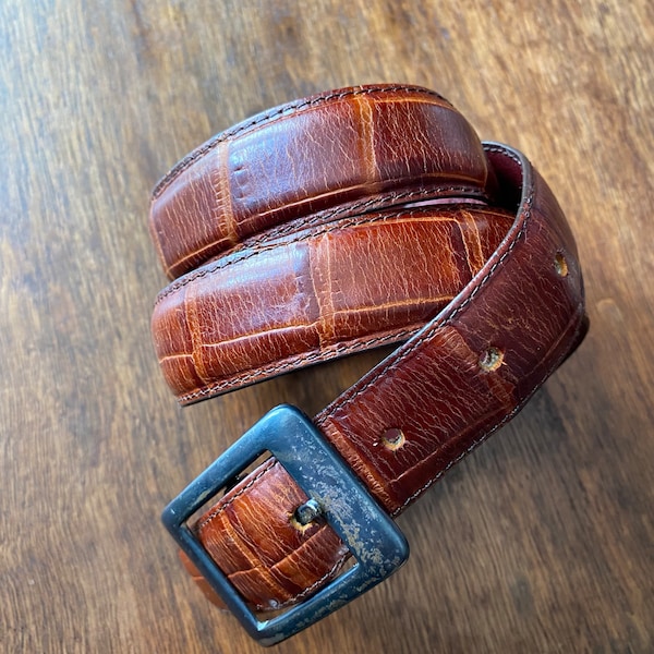 Vintage Embossed Tan Leather Belt Medium 90s Banana Republic 32”