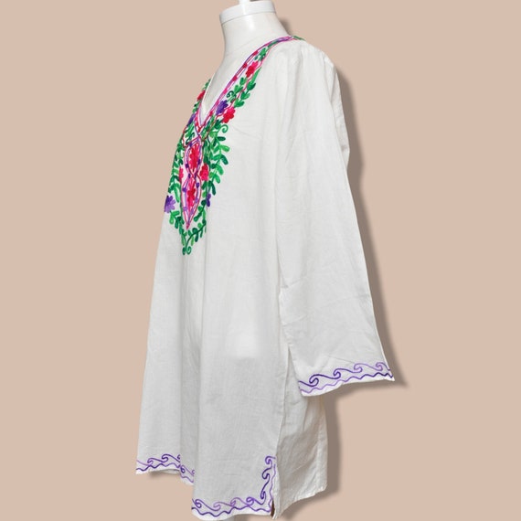 Vintage Floral Embroidered White Tunic Top Size L… - image 2