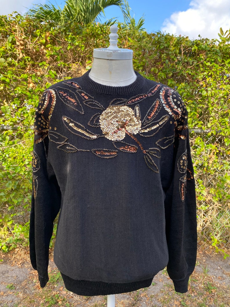 Vintage Black Sweater Gold Sequins and Beading 80s Knit Pullover Size Large imagem 1