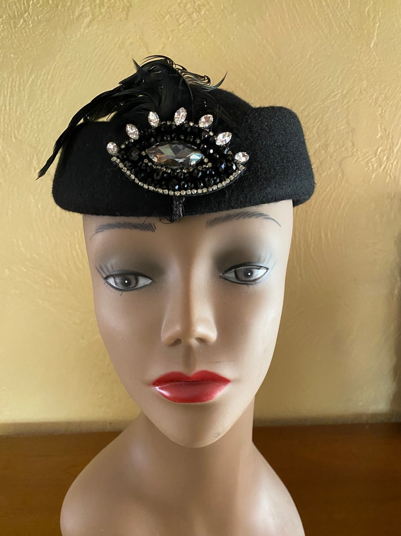 Vintage Womens Hat Black Wool Feather Cloche Fascinator image 6