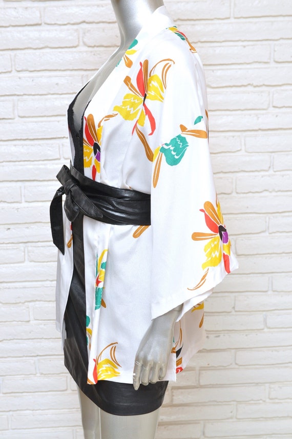 Vintage White Kimono Jacket with Orchid Floral Pr… - image 7