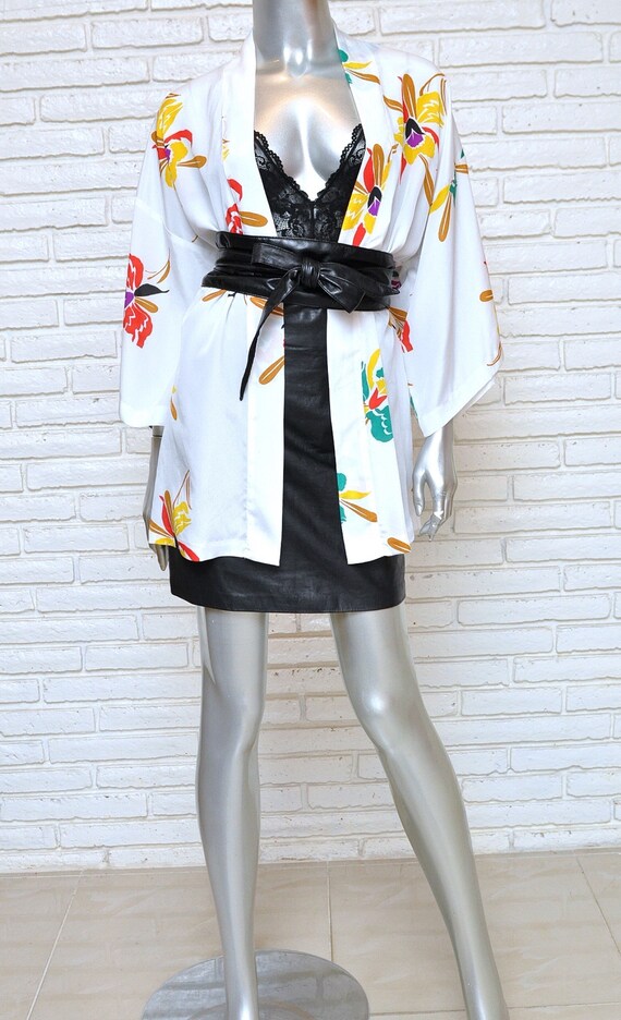 Vintage White Kimono Jacket with Orchid Floral Pr… - image 6