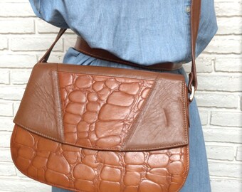 Vintage Tan Embossed  Leather Purse Top Flap Small Crossbody Shoulder Bag Purse