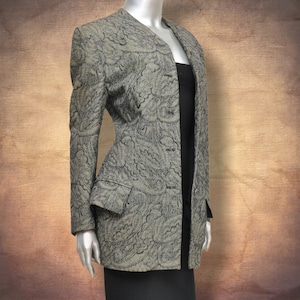 Vintage Gianni Versace Women’s Brocade Black and Cream Long Fit Blazer Made in Italy M