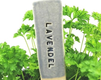 Kräuterschild Lavendel, Kräuterstecker aus Keramik, Keramik Gartendeko, Pflanzen-Stecker, Blumentopf Deko, Mitbringsel Küchen Garten