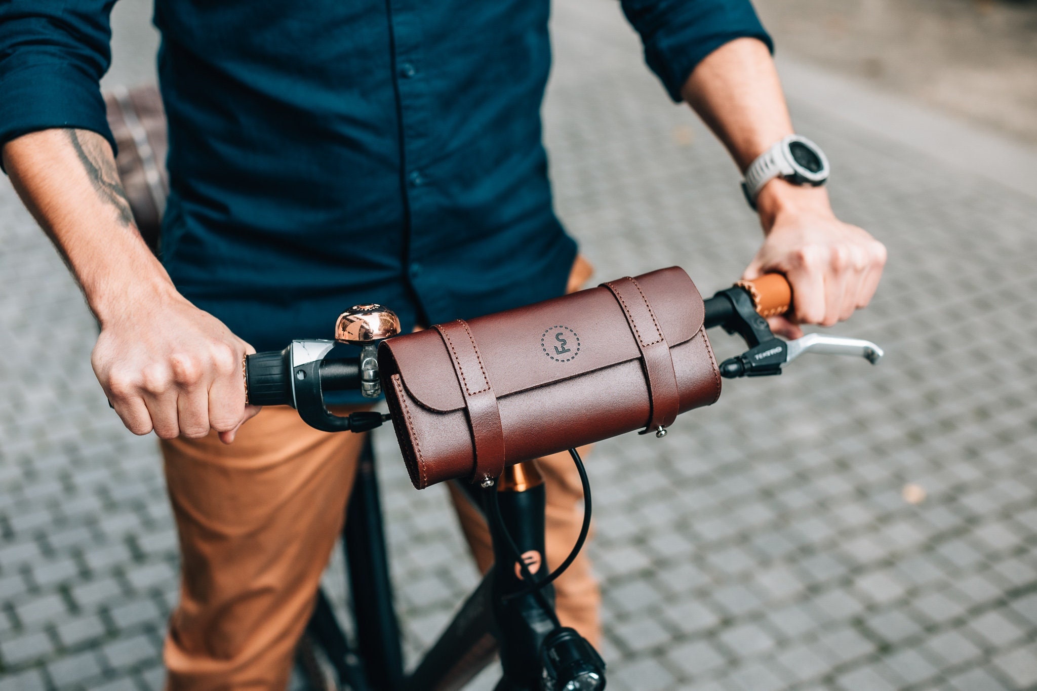 NEW! Leather handlebar bag, bicycle saddlebag, bicycle bag, bicycle purse, bike purse, bike pannier, bicycle pannier, gifts for cyclists
