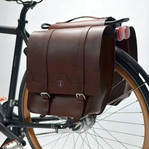 CLASSIC RIDE Leather bicycle panniers, gifts for cyclists, water-repellent leather, hand-crafted