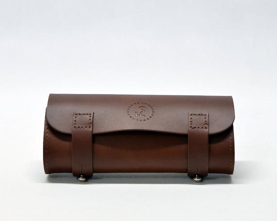 Sac bandoulière sacoche vélo . Cuir tannage végétal et bois