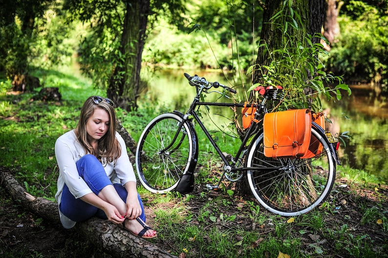 CLASSIC RIDE Leather bicycle panniers, gifts for cyclists, water-repellent leather, hand-crafted image 8