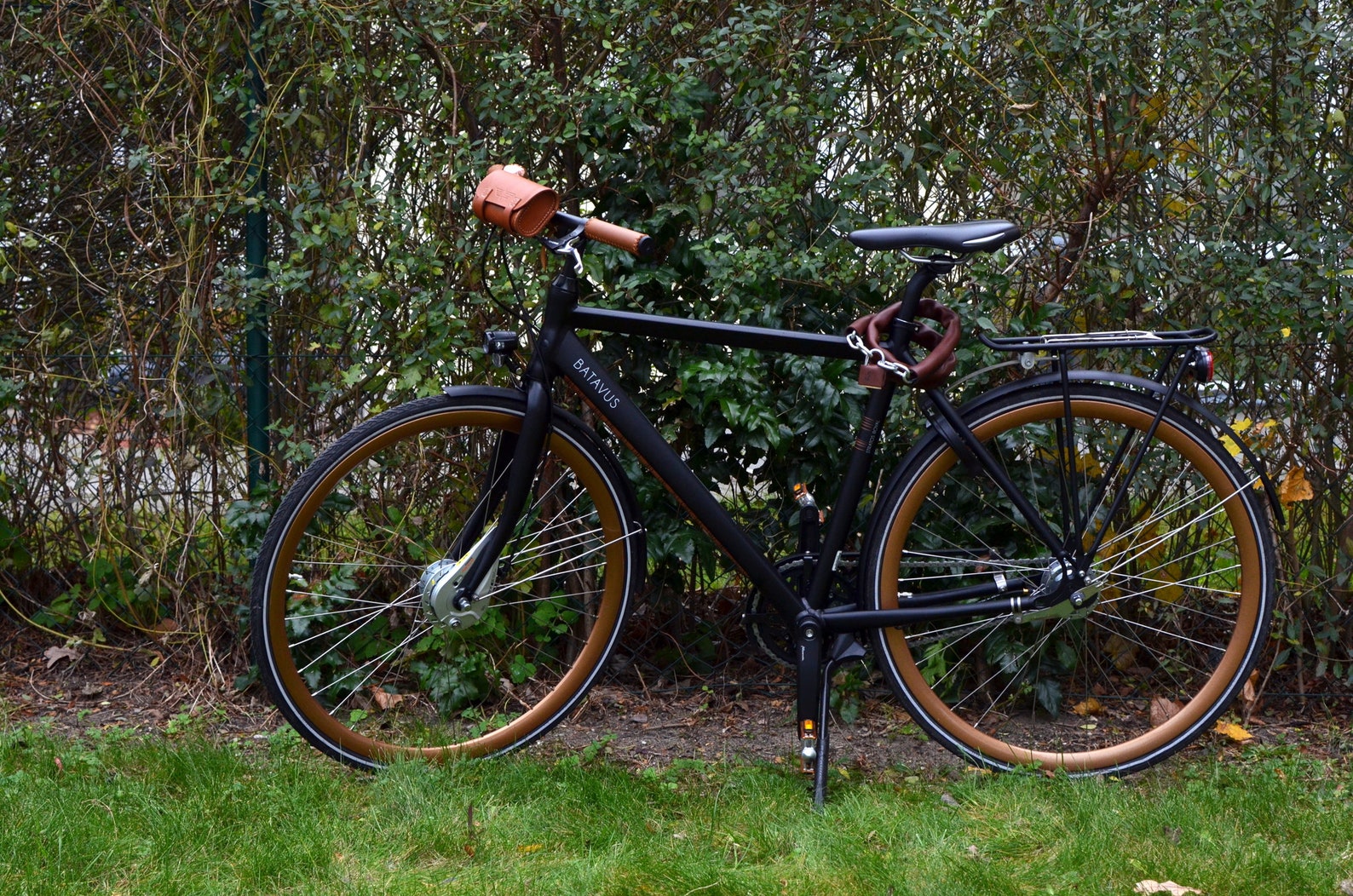 lock panniers to bike