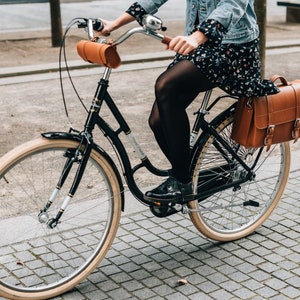NEW Leather handlebar bag, bicycle saddlebag, bicycle bag, bicycle purse, bike purse, bike pannier, bicycle pannier, gifts for cyclists image 8