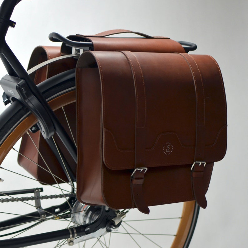 lock panniers to bike