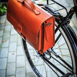 BUSINESS RIDE I Bicycle bag, leather bag for bicycle, perfect gift for cyclists, hand-crafted image 8