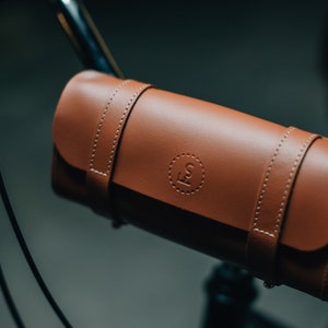 NEW Leather handlebar bag, bicycle saddlebag, bicycle bag, bicycle purse, bike purse, bike pannier, bicycle pannier, gifts for cyclists image 3