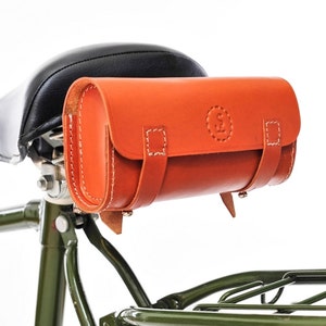 Leather handlebar bag, bicycle saddlebag, bicycle bag, bicycle purse, bike purse, bike pannier, bicycle pannier, gifts for cyclists