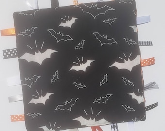 Security Blanket, Halloween, Bats,Lovey for Kids,Baby Blanket, Halloween blanket, Personalized Blanket, Glow in the dark, Trick or Treat