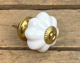 White and Gold Ceramic Drawer Knob, Vintage-Style Drawer Pull, Decorative Ceramic Knob