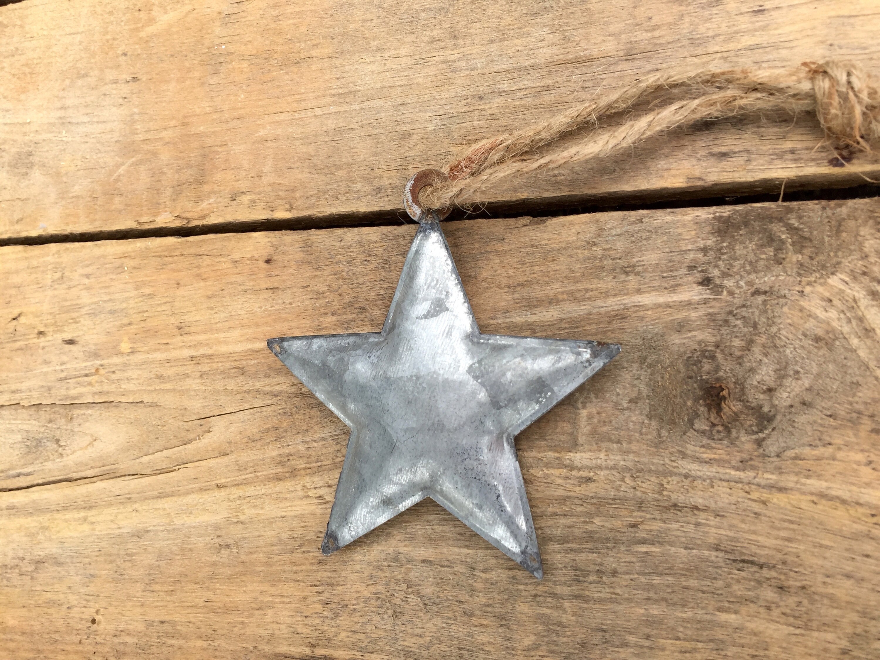 Rustic Metal Star Hanging Ornaments