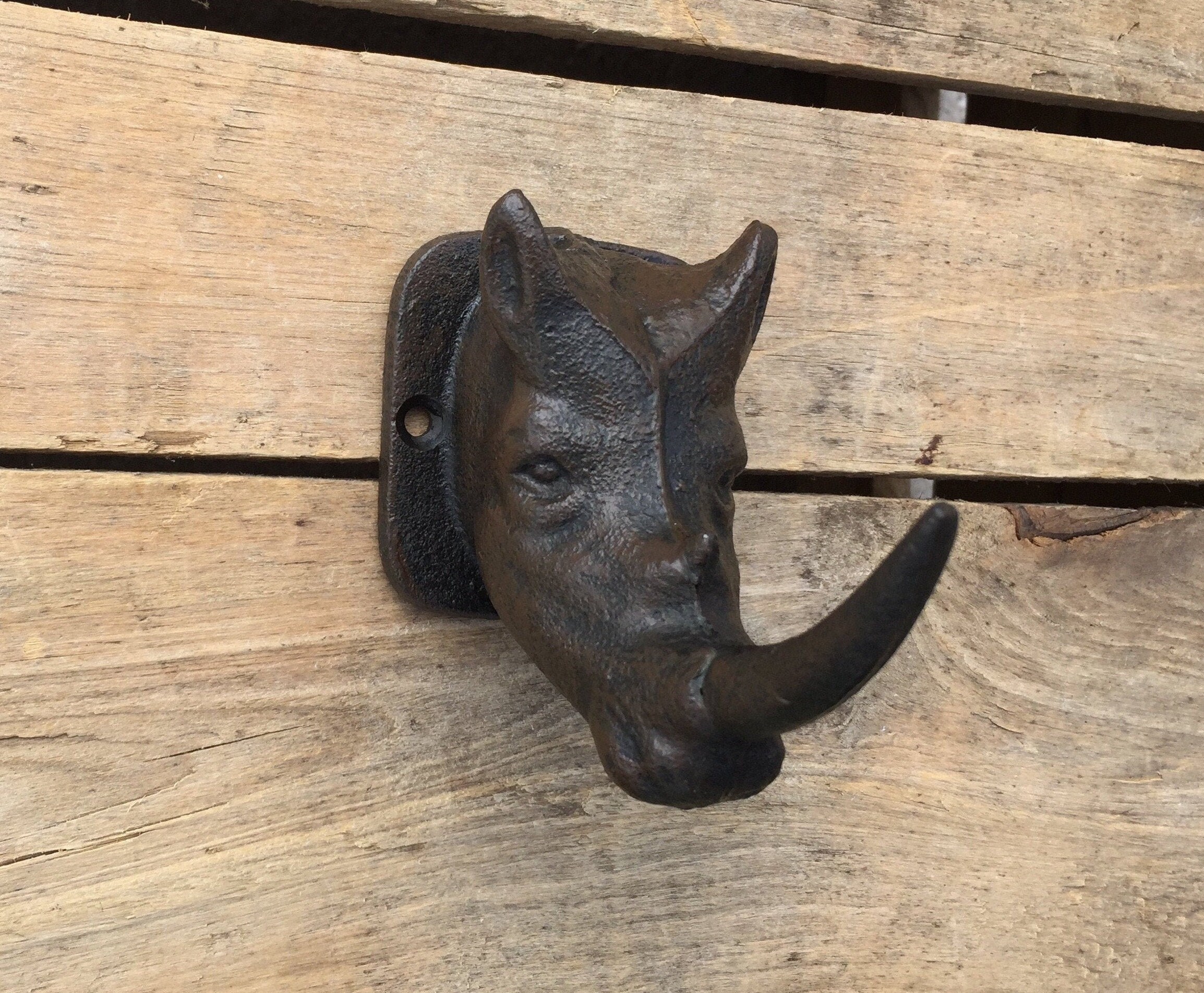 Cast Iron Animal Head Hook (Rhino) : : Home