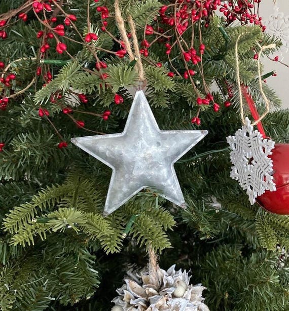 Rustic Metal Star Hanging Ornament