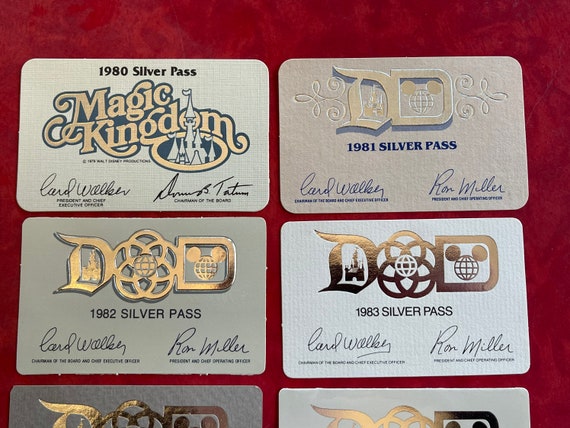 Vintage 1980's Disneyland Walt Disney World Main Gate Silver Pass