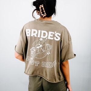 Custom "Brides Last Ride" Cropped T-Shirt, Bachelorette Party, Bachelorette, Bride Gift, Boho Bride, Bridesmaid T-Shirts, Bridal, Country