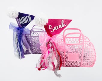 Customized Bachelorette Pennant Flag, Personalized Name Gift Basket Gift Tag, Bachelorette Basket Tag,Personalized Bridesmaid Gift Tag