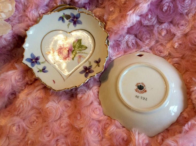 Set of four Lefton china trinket or nut dishesashtray 4