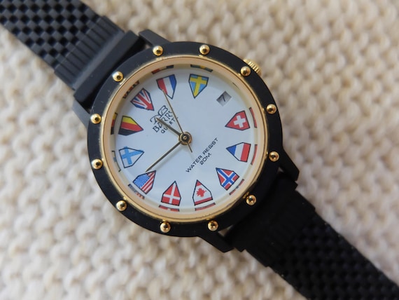 NB Barry Quartz 1980s black watch with flag design